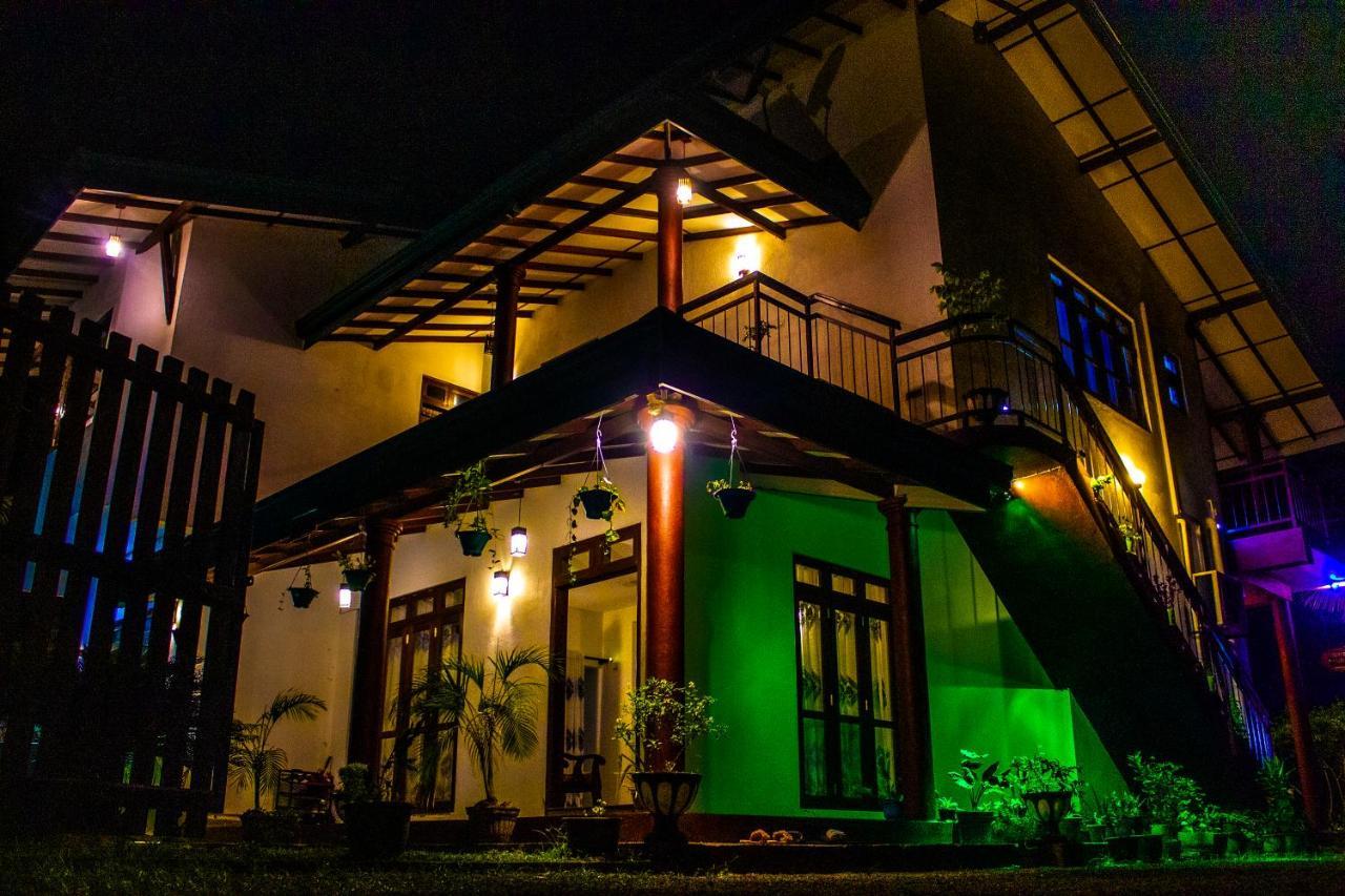Lavender Home Yala Safari 티사마하라마 외부 사진