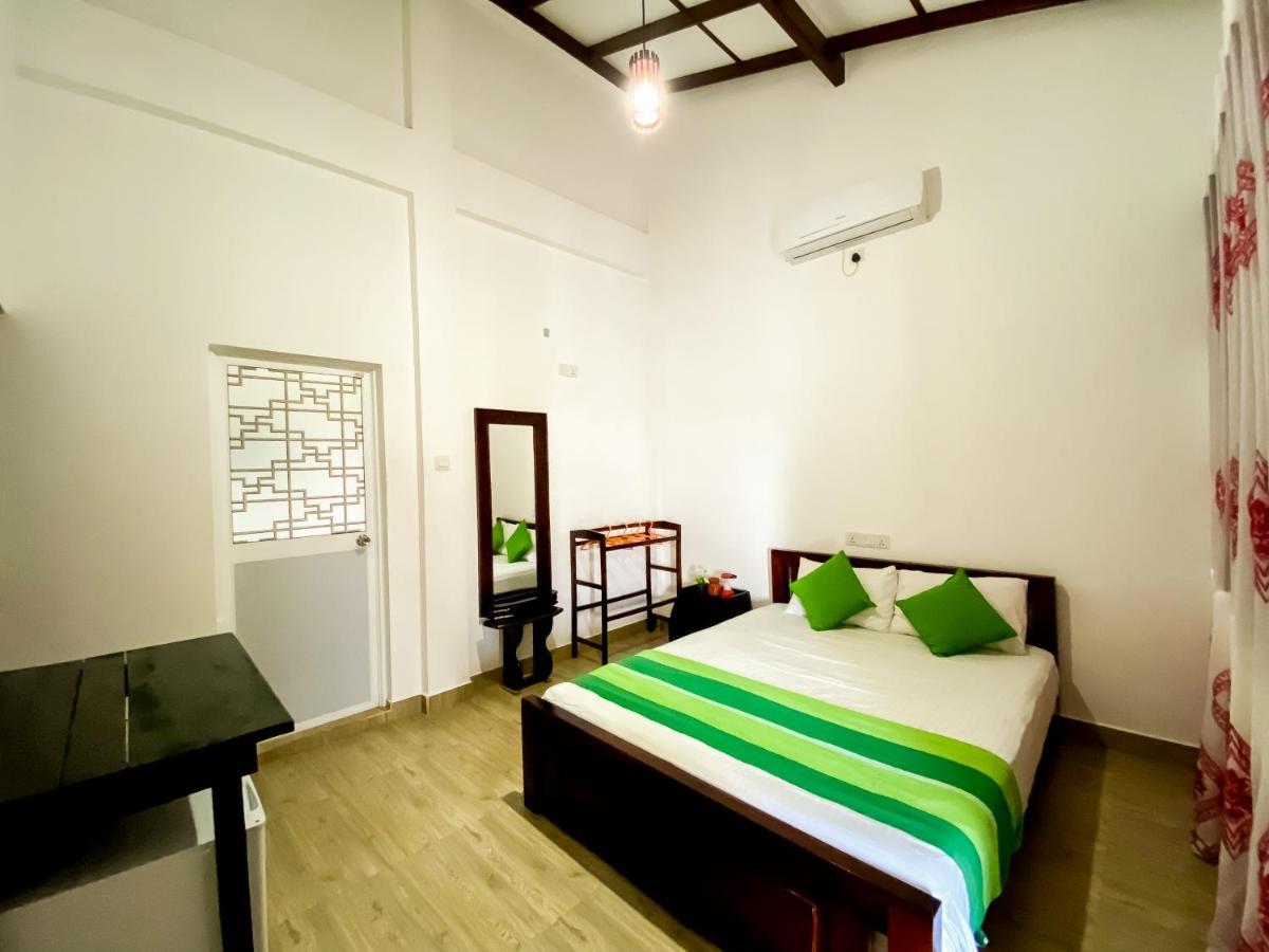 Lavender Home Yala Safari 티사마하라마 외부 사진